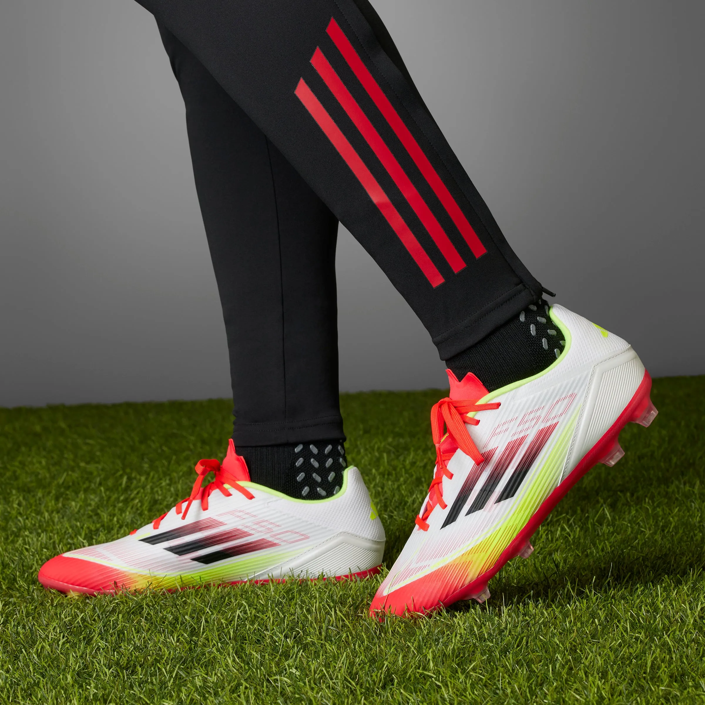 adidas F50 League FG/MG Firm Ground - ftwr white/core black/solar yellow