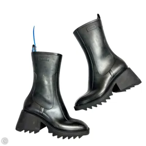 Boots Luxury Designer By Chloe In Black, Size: 8.5