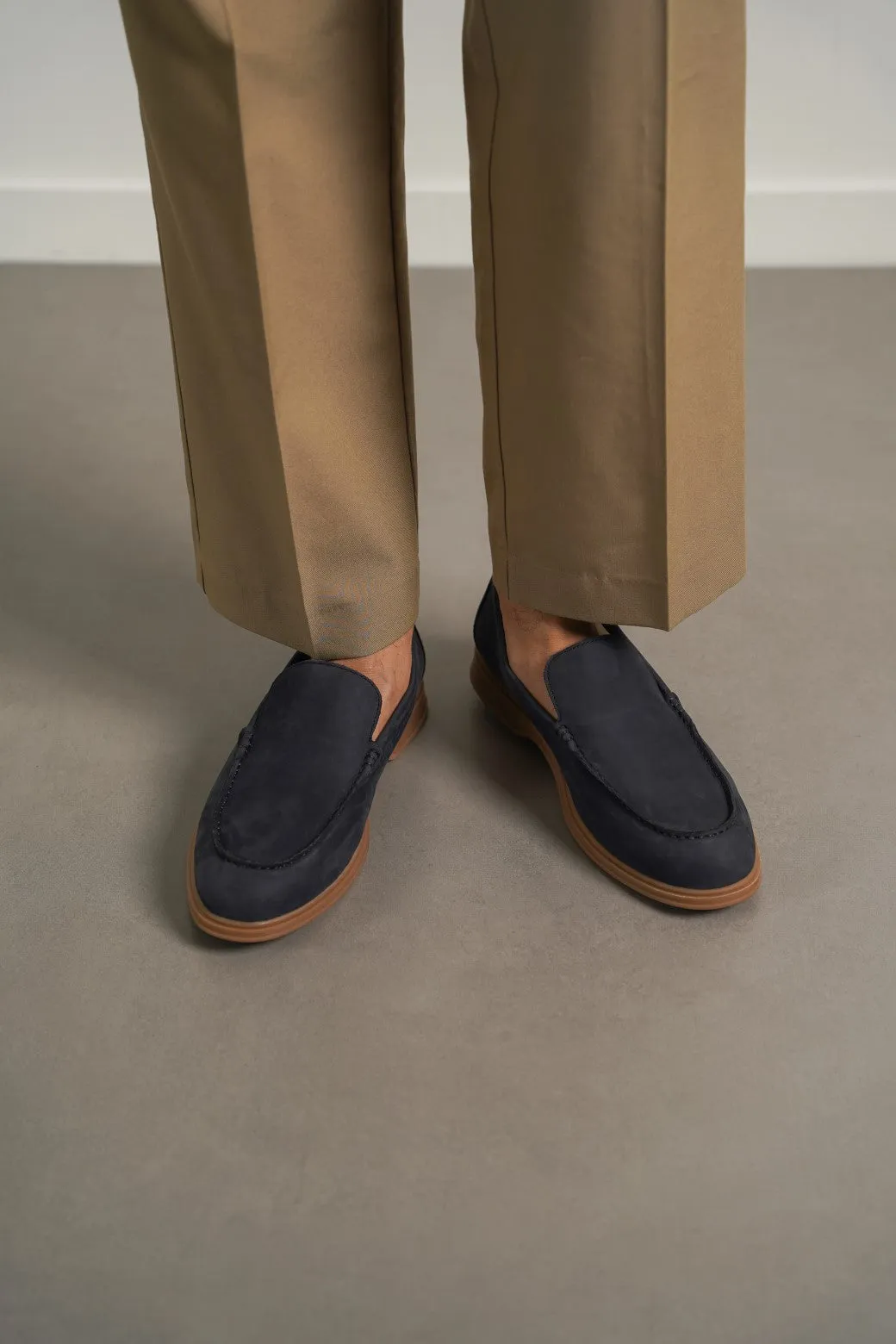 CLASSIC LEATHER LOAFERS
