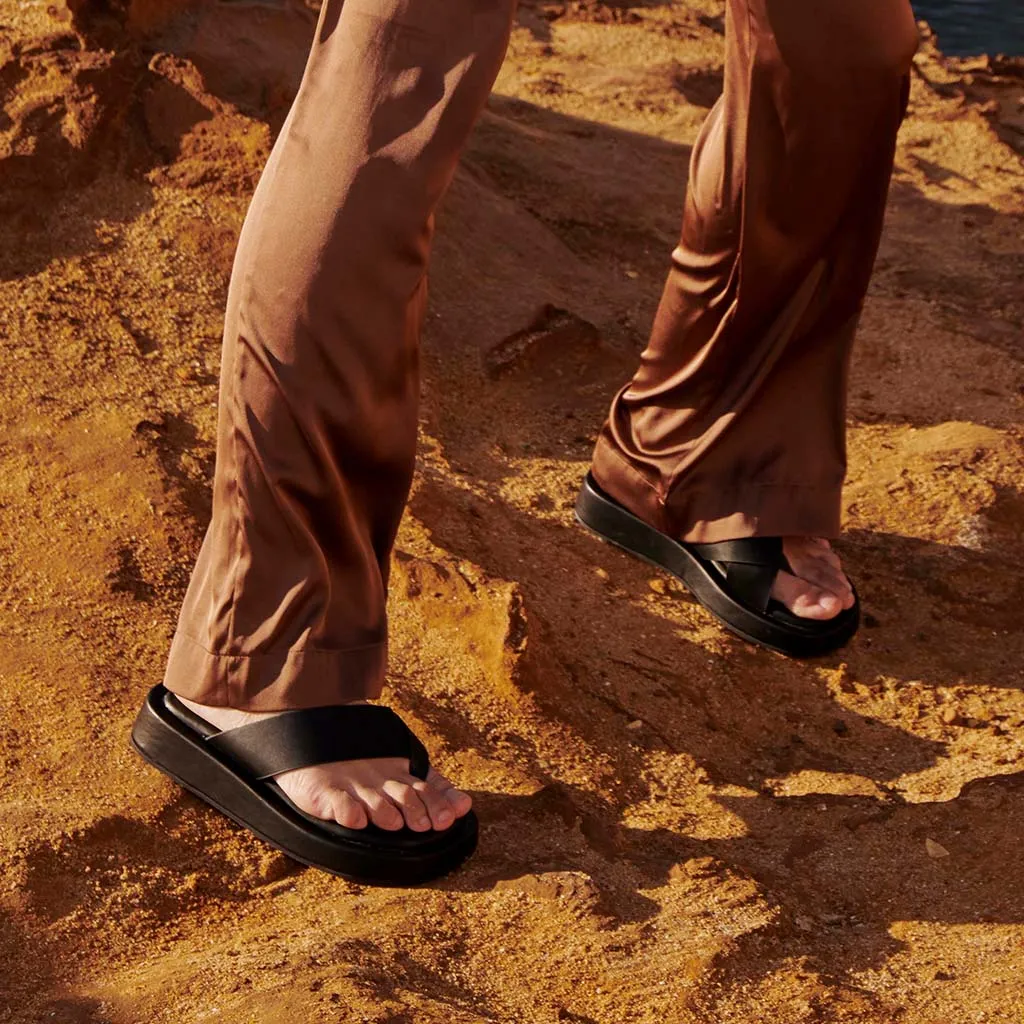 MOD PLATFORM THONG SANDAL