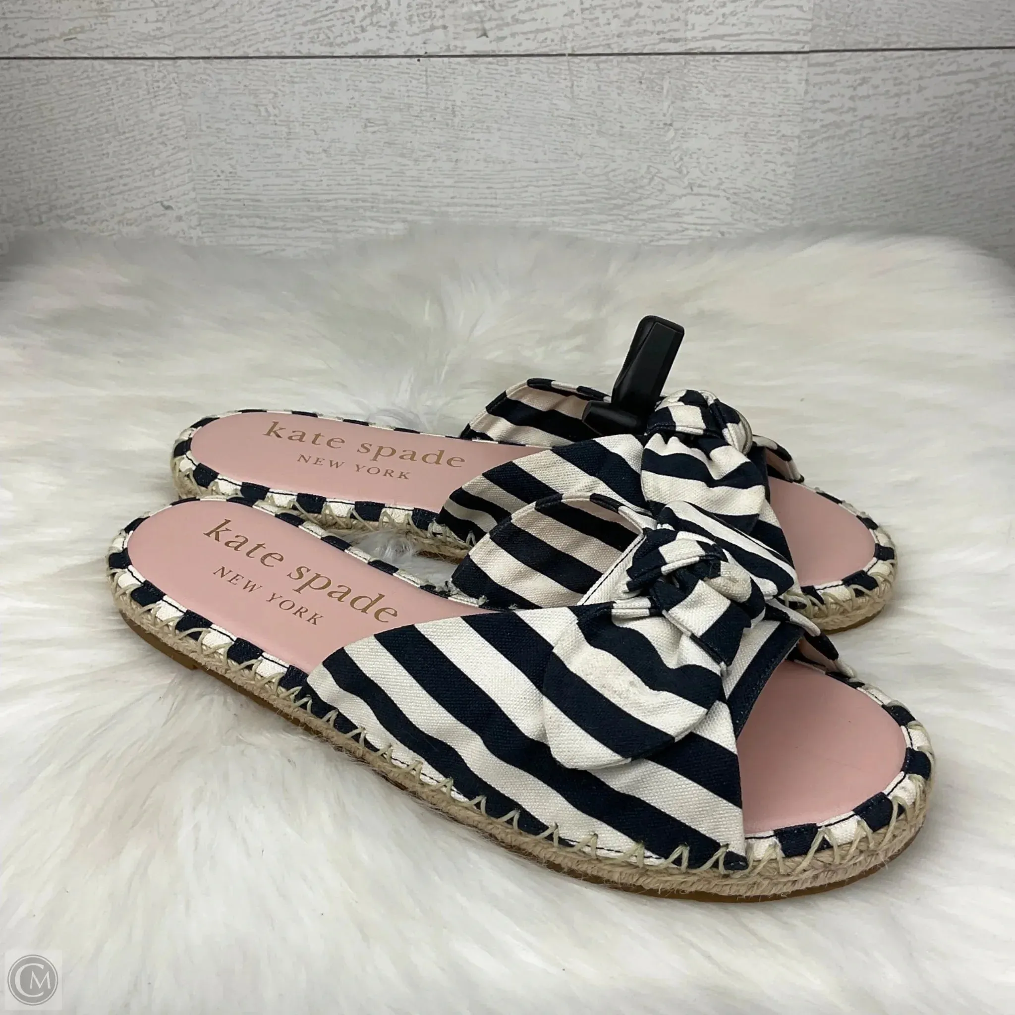 Sandals Designer By Kate Spade In White, Size: 8.5