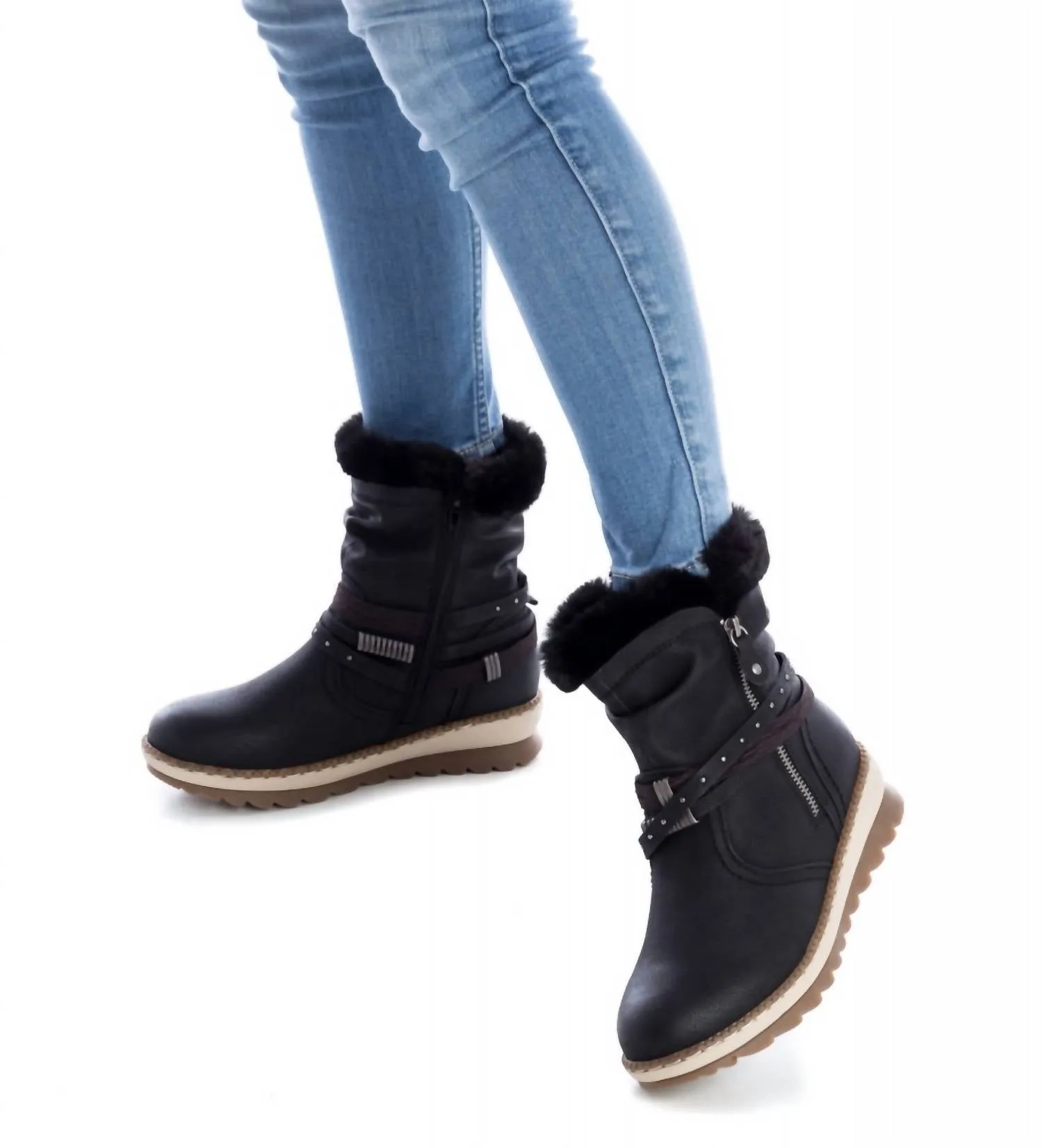 Women's Winter Booties In Black